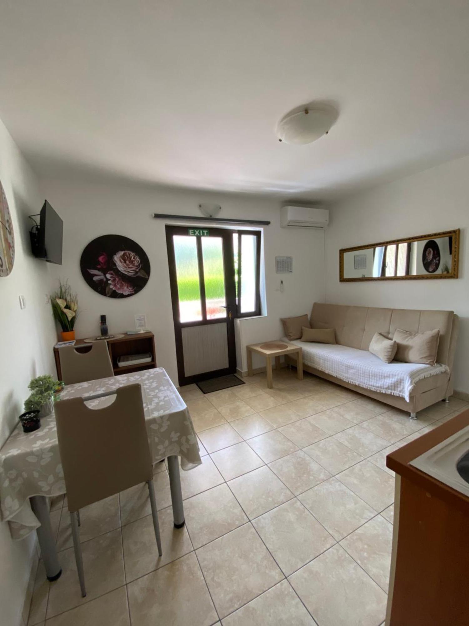 Apartments Anna III Baška Buitenkant foto